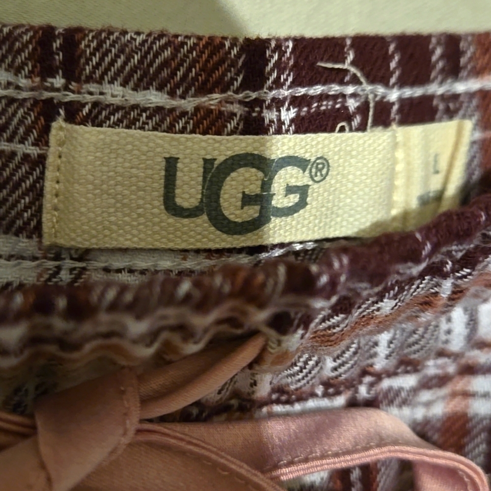 Ugg Flannel Lounge Pants. View 3
